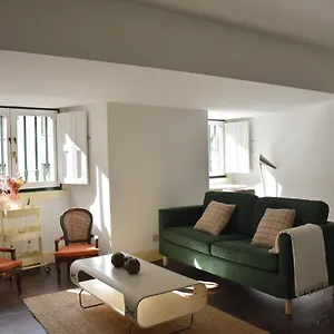 apt-s-bento-studio-w-garage.hotels-lisbon-portugal.com/