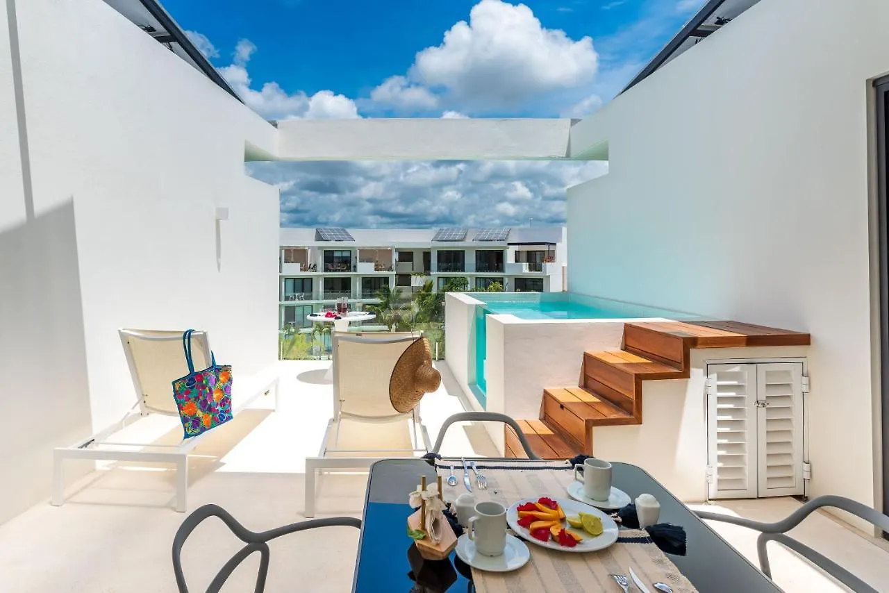 Central Park Lagunas By Sandy Powerful Tulum