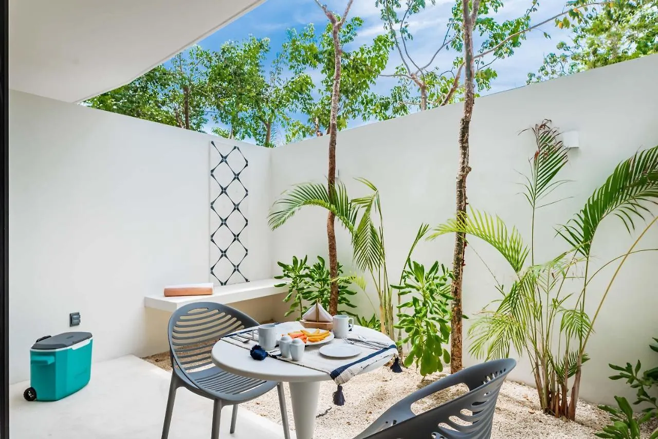 Central Park Lagunas By Sandy Powerful Tulum